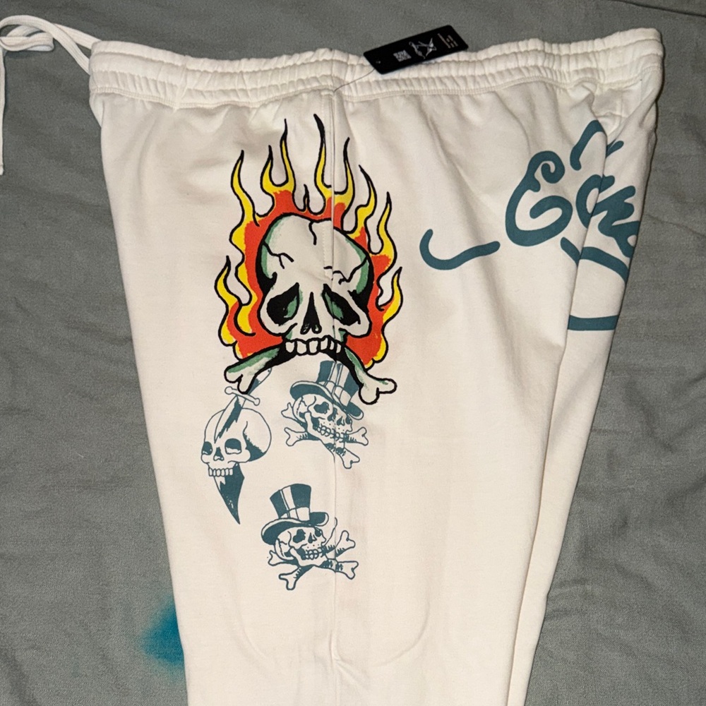 Ed Hardy White Sweatpants with Graphic Design - Picture 6 of 8